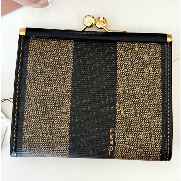 Fendi Pequin Kisslock Card/ Coin Purse Wallet - Picture 3 of 9